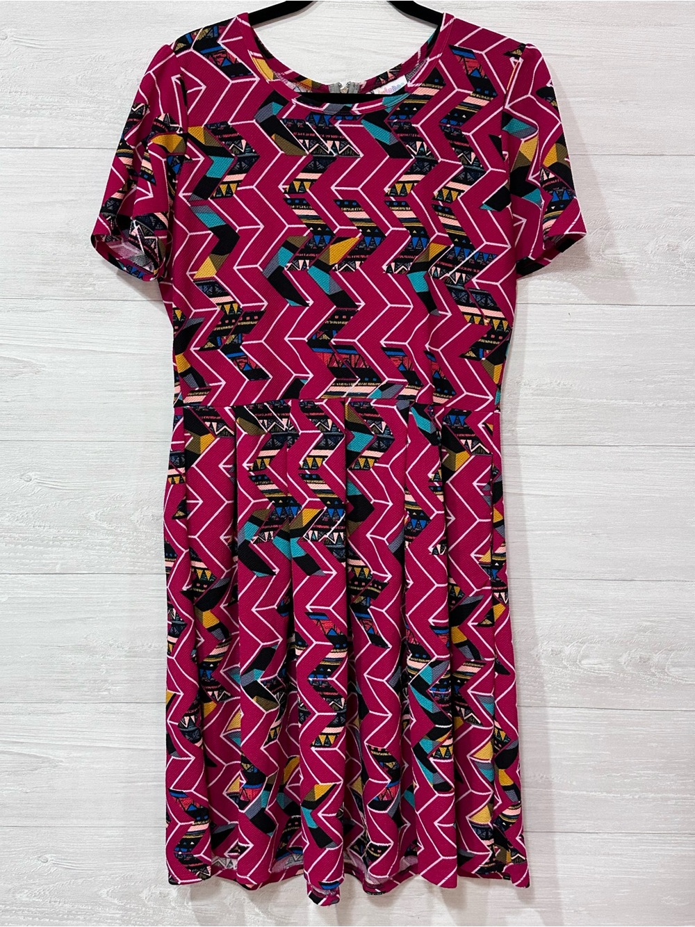 2XL LuLaRoe Amelia Dress - Magenta Geometric Print Short Sleeve Dress